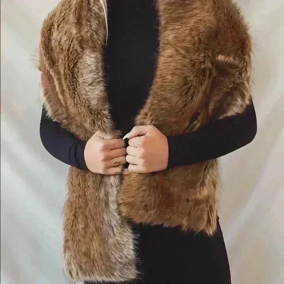 Scarf - Picture 1 of 5